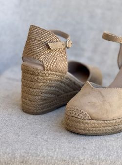 Alpargata de cuña beige