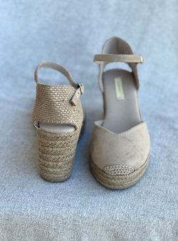 Alpargata de cuña beige