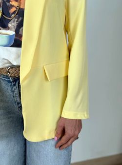 Blazer amarilla