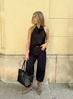 Blusa de Raso Negra
