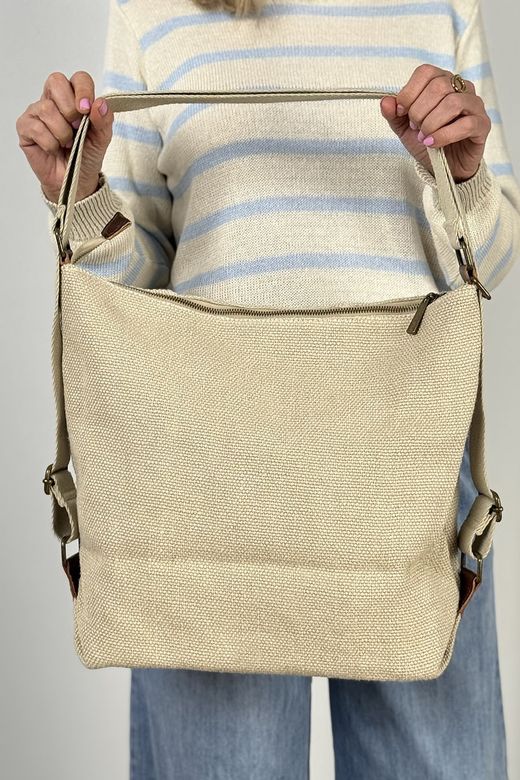 Bolso de hombro y mochila beige