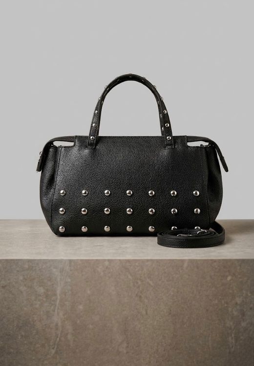 Bolso rectangular tachas negro