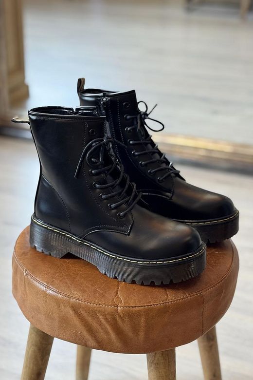 Bota militar negra