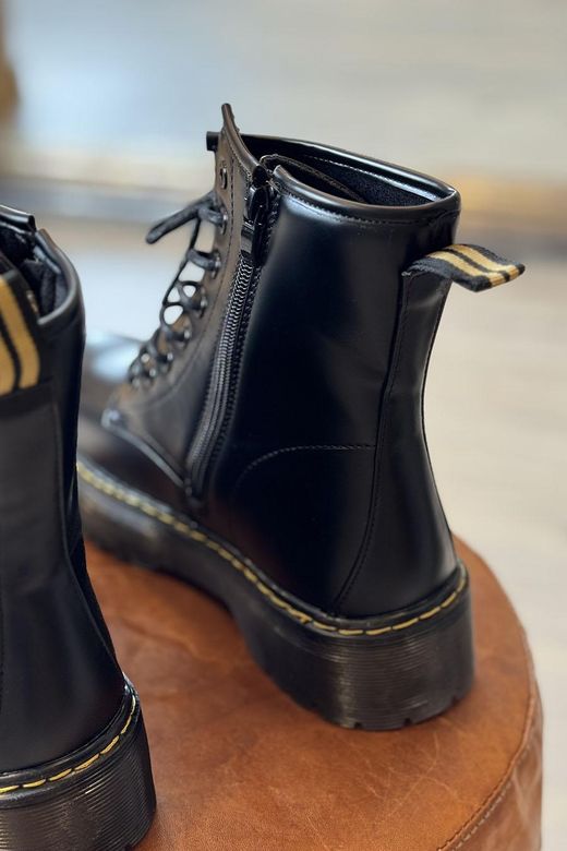 Bota militar negra