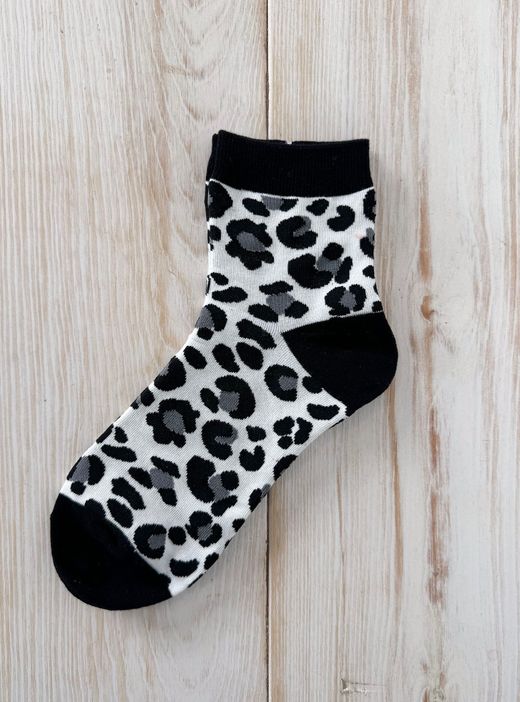 Calcetín leopardo blanco-negro-gris