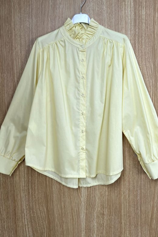 Camisa cuello mao amarilla