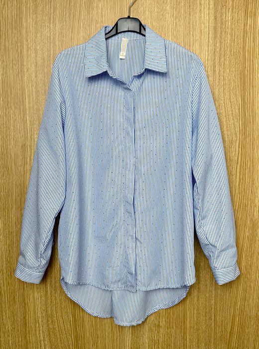 Camisa de rayas tachitas celeste-blanco