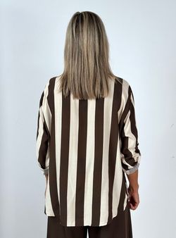 Camisa Fluida de Rayas Crudo-Marrón