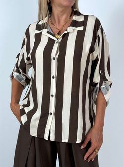 Camisa Fluida de Rayas Crudo-Marrón