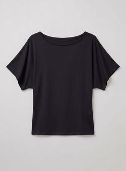 Camiseta Básica Fluida Negra