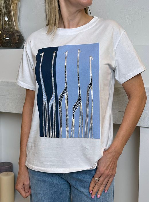 Camiseta jirafas blanco-marino-celeste