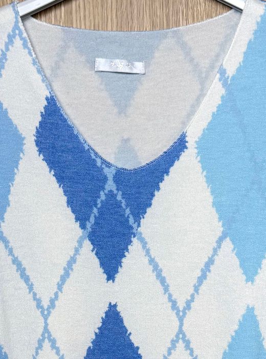 Camiseta rombos celeste