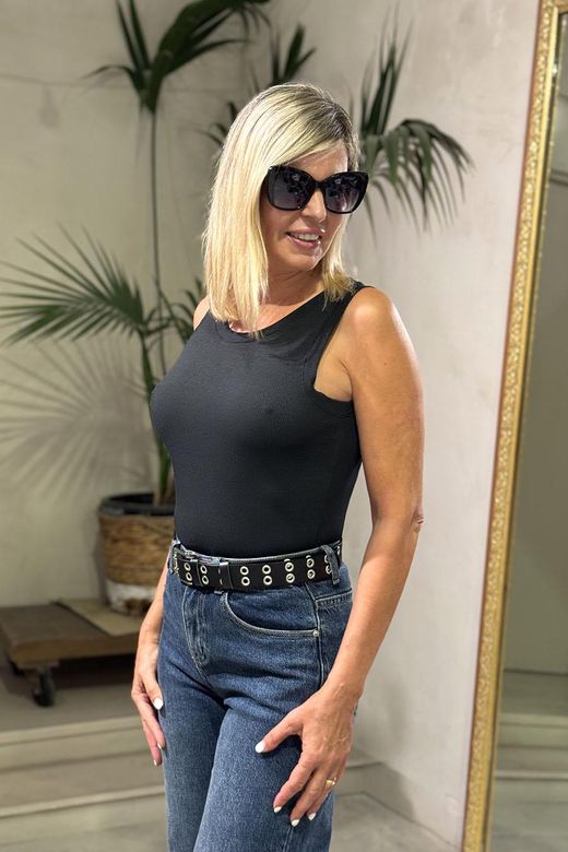 Camiseta sin mangas negra