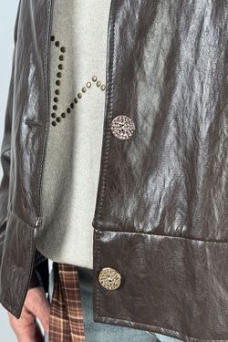 Cazadora efecto piel marrón