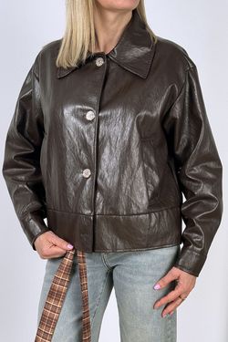 Cazadora efecto piel marrón