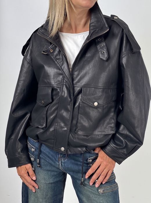 Cazadora Oversize Efecto Piel Negra