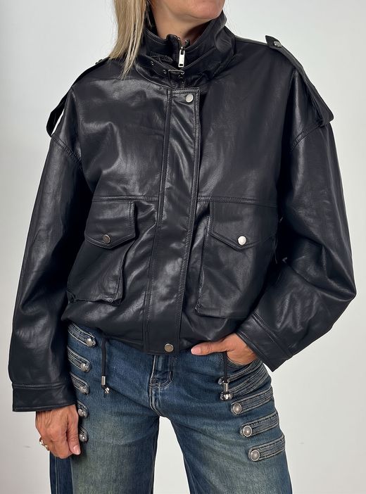 Cazadora Oversize Efecto Piel Negra