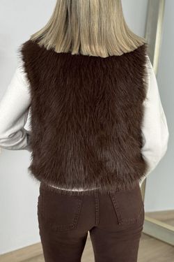 Chaleco efecto pelo marrón