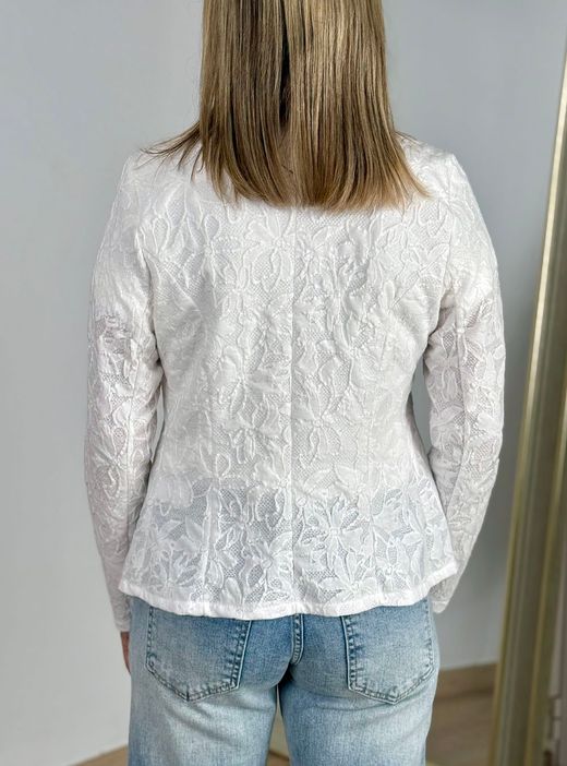 Chaqueta blonda blanca