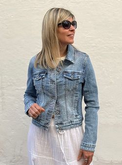 Chaqueta tejana brillantes azul delavado