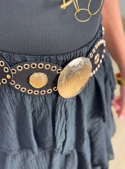 Cinturón discos ovalados negro-dorado