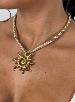 Collar Sol Dorado
