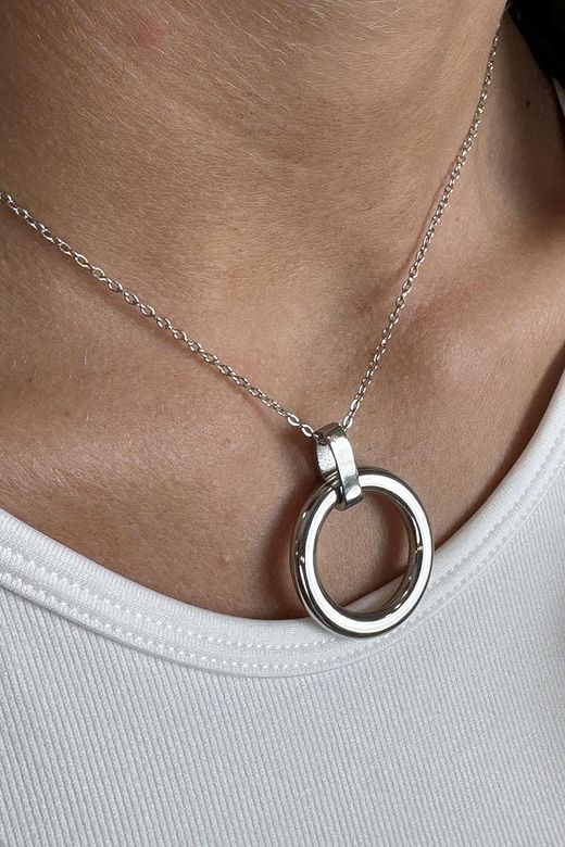 Collar anillo plateado
