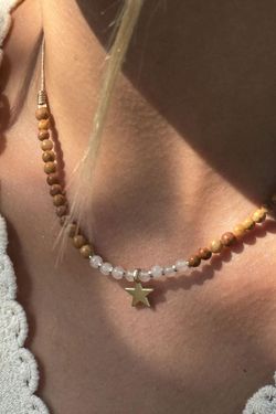 Collar bolitas y estrella