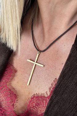 Collar Cruz gold