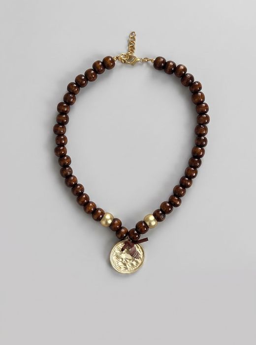 Collar medallón dorado