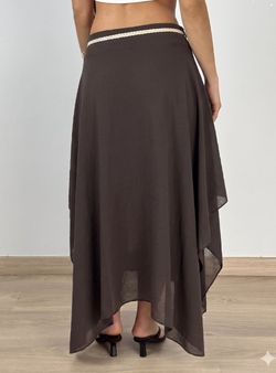 Falda bohemia midi marrón