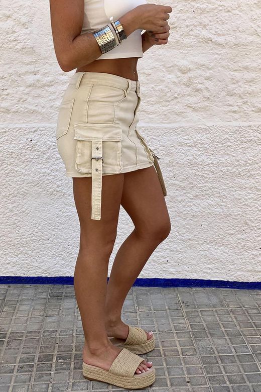Falda con short debajo beige