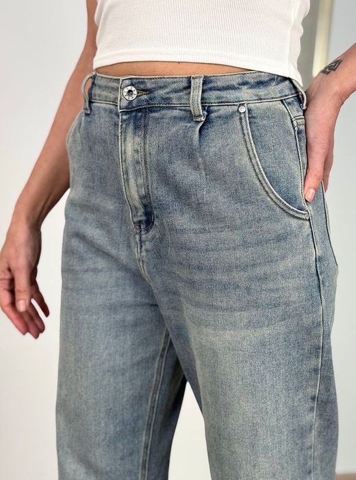 Jeans barrel azul delavado