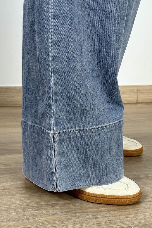 Jeans wide leg pinzas azul delavado