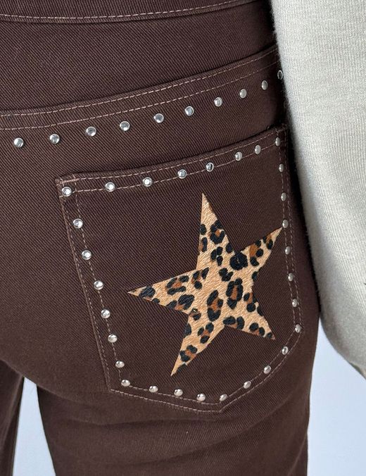 Jeans Wide Leg Tachuelas Star marrón