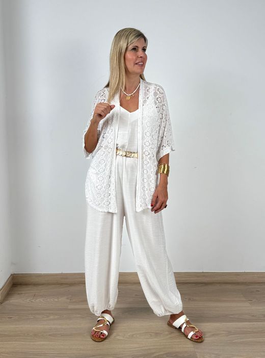 Mono Acosta blanco
