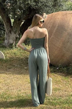 Mono Begur kaki