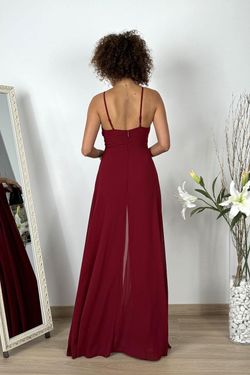 Mono gasa con falda abierta burdeos