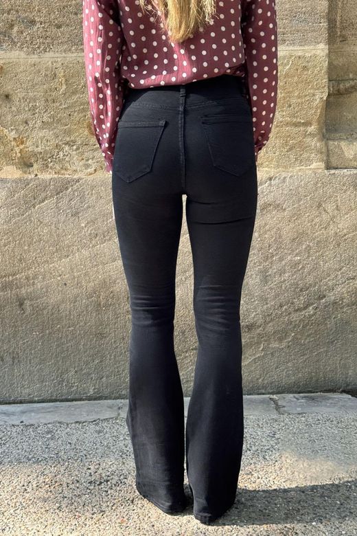 Pantalón campana negro