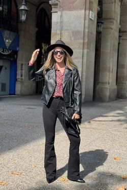 Pantalón campana negro