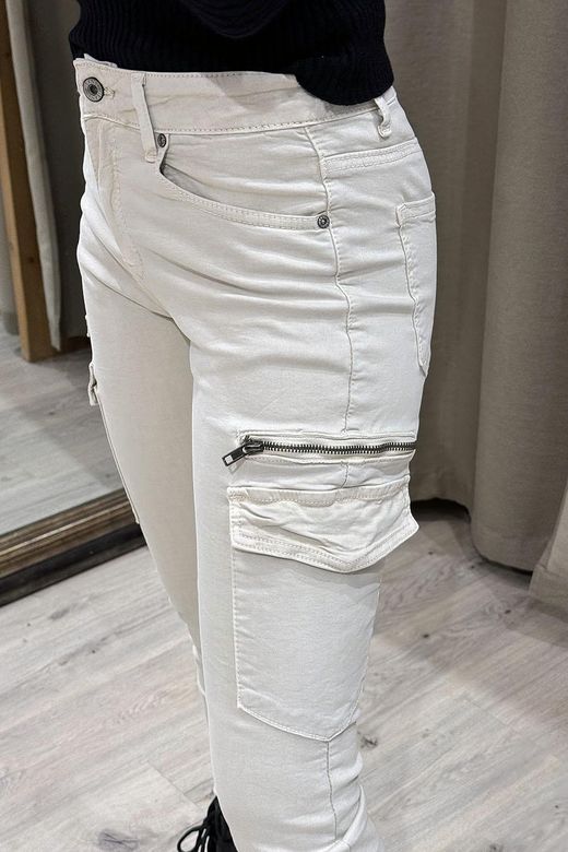 Pantalón cargo elástico beige claro