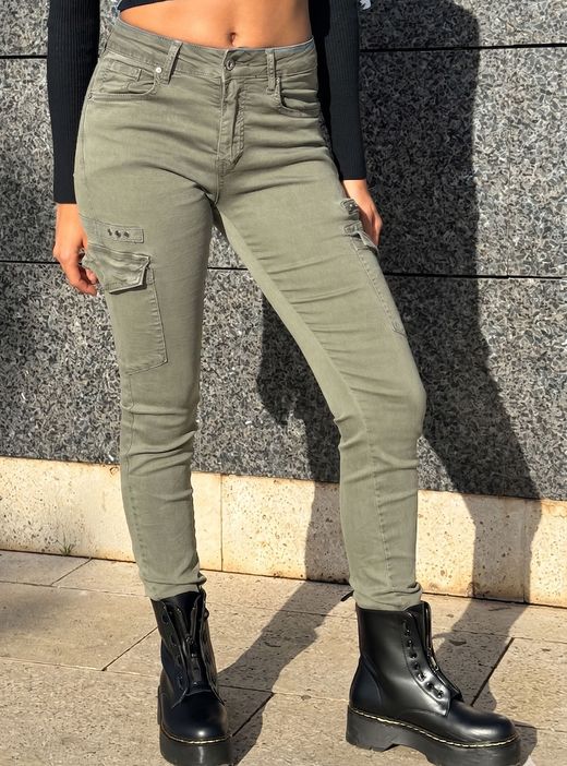 Pantalón cargo elástico kaki
