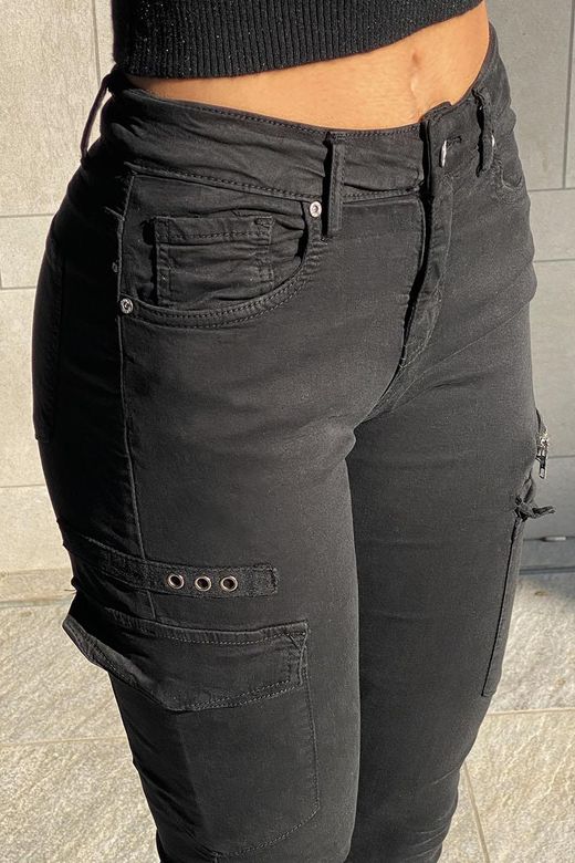 Pantalón cargo elástico negro