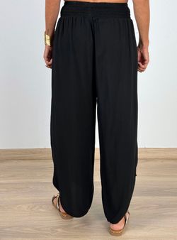 Pantalón fluido aberturas negro