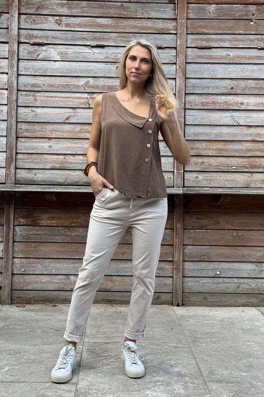 Pantalón jogger beige