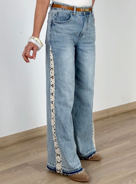 Pantalones vaqueros con encaje