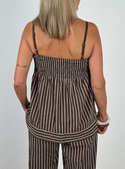 Top de rayas marrón