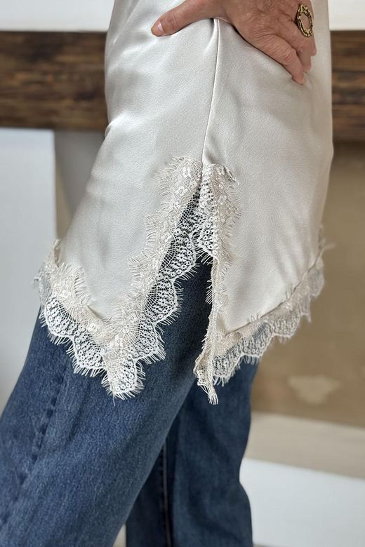 Top lencero raso beige