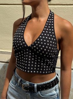 Top tachuelas negro