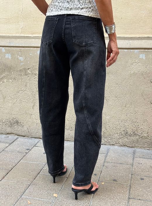 Vaqueros Barrel Black Denim